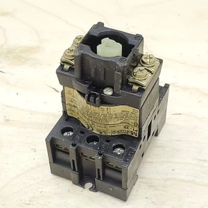 Moeller P1-25 Main Disconnect Switch rated at 20Amps 10HP @ 480VAC - Picture 1 of 4