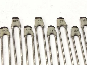 10 Stück HF-Kondensatoren Keramik radial bedrahtet 18pF 100V (M2133) - Picture 1 of 4
