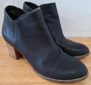 DJANGO & JULIETTE Size 38 Black Leather "Sharon" ankle Boots Side Zip heel - Picture 1 of 17