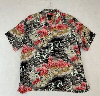 IZOD Club Shirt Men’s Large Hawaiian Floral Short Sleeve Collar Button Up Rayon - Image 1 of 4