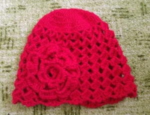 Baby Mädchen Mütze gehäkelt Häkelmütze rot mit Blume KU ca. 42 - 44 cm - Bild 1 von 4