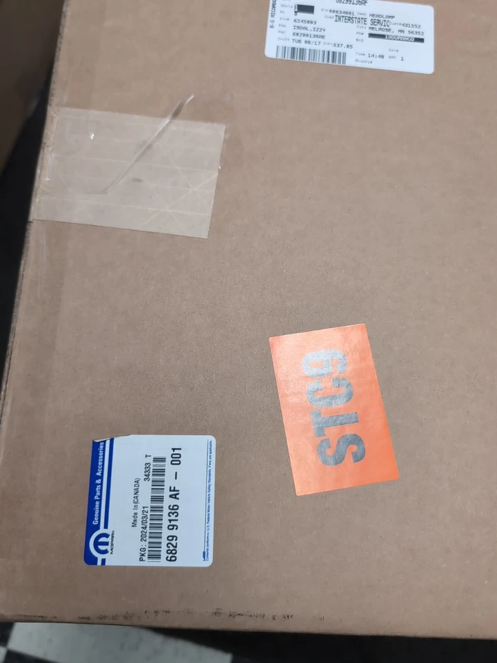 2016-2020 Genuine Mopar Dodge Durango Right Side Headlamp Assembly 68299136AF - Image 1 of 1