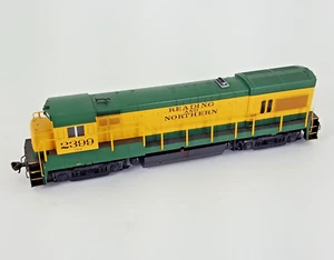 Atlas Diesel Locomotive #8282 GE U23B HO Scale Reading & Northern #2399 - Picture 1 of 18