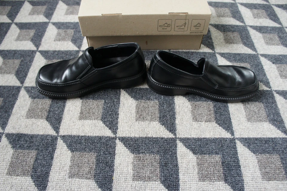 ECCO LITTLE KIDS JUNIOR ARLANDA SLIP ON SHOES LOAFER BLACK SIZE US 1 to 1.5  - Image 1 of 4