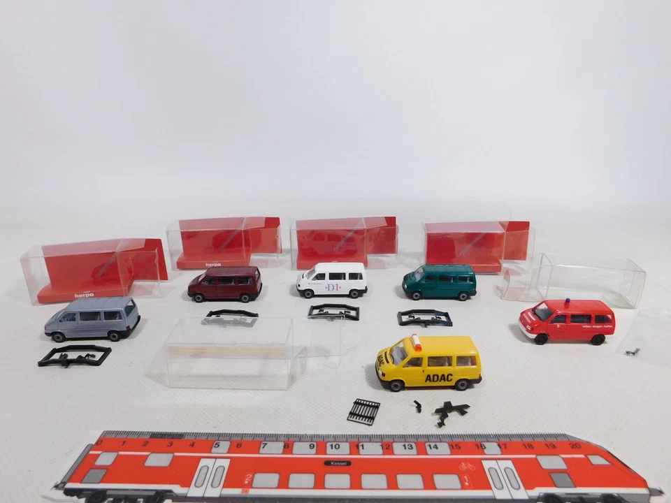 6x Herpa H0 1:87 Modello VW Caravelle: ADAC + Telecom ecc Mint + 4x Box # - Immagine 1 di 4