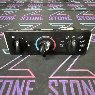 94-04 Ford F250SD Temperature AC Climate YC3H19C733CA Control  - Image 1 of 4