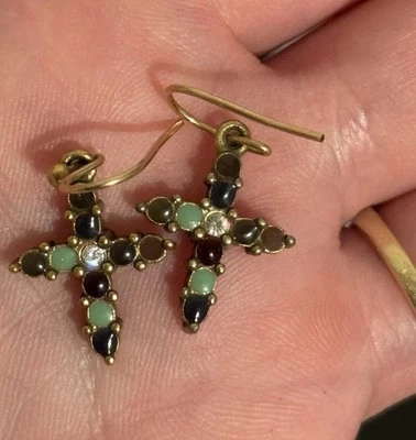 Pendientes cruzados malteses Ann Klein con pedrería multicolores y transparentes perforados Foto 1 de 4