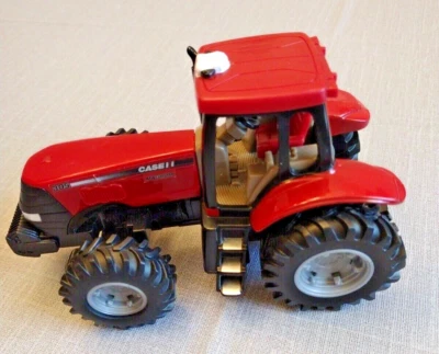 Britains 1:32 - Trattore Case Magnum 305 - Immagine 1 di 4