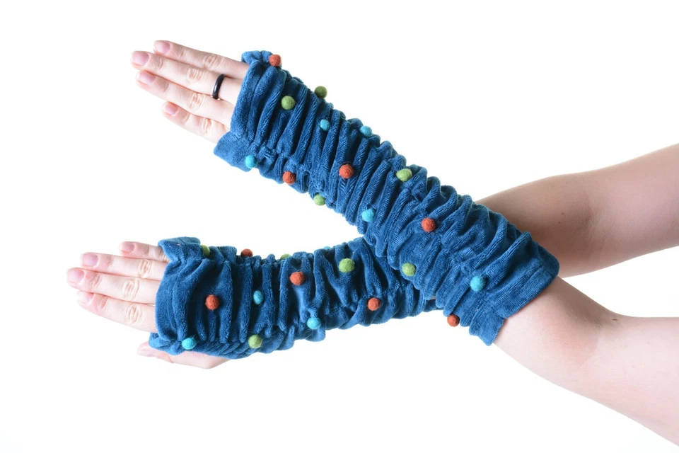 Samt Armstulpen Stulpen Handwärmer mit Bunten Filzkugeln Kunst und Magie  - Bild 1 von 1