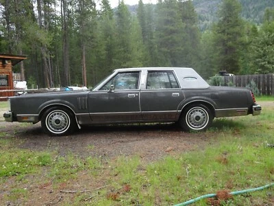 Lincoln: Continental - Image 1 of 4