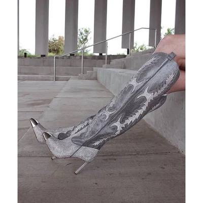 Botas de Vaquero Gianni Bini Katyanna Adornadas con Estrás Sobre la Rodilla Plateadas 12M Foto 1 de 4