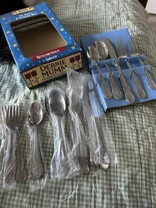 Sakura Debbie Mumm “Snowman” 20 Piece Stainless Flatware Set New Vintage  - Picture 1 of 22