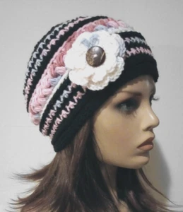 gehäkelte Handarbeit Damen Blumen Mütze Beanie Kirschen Jubiläum Puffs - Bild 1 von 3