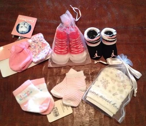 Nagelneu! 7 Baby Accessoires u.a. Socken, Fäustlinge & Mütze SUPER SÜSS!! - Bild 1 von 5