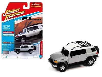 Toyota FJ Cruiser 2007 titanio plata 1/64 Johnny Lightning JLSP278 A Foto 1 de 2
