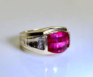 Men's 10K Yellow Gold Unique Simulated Ruby & Dimond Ring, 6.3 Grams, Size 10 - Picture 1 of 4