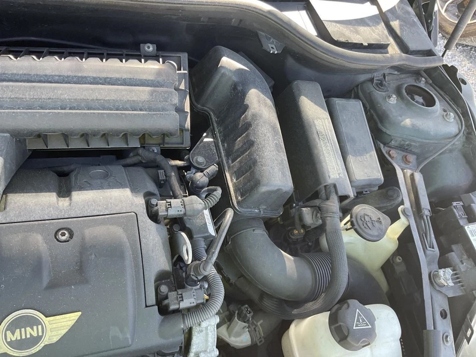 Air Cleaner 1.6L Base Fits 07-15 MINI COOPER 5101883 - Image 1 of 1