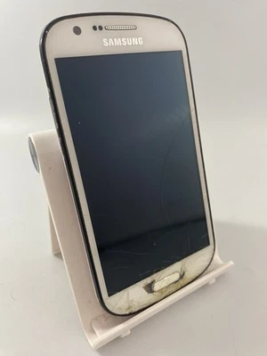 Unbranded S7189 White Unlocked Dual SIM 4GB 5.5" 8MP 1GB RAM Android Smartphone - Image 1 of 4