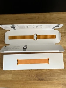 OFFICIAL GENUINE APPLE WATCH LEATHER LINK BAND STRAP California Poppy 44mm M/L - Afbeelding 1 van 11