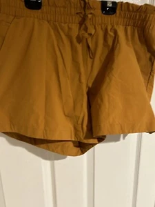 Gapfit Women’s Shorts - Picture 1 of 3