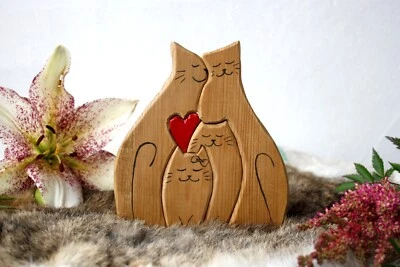 Cats family wooden puzzle - Image 1 of 4