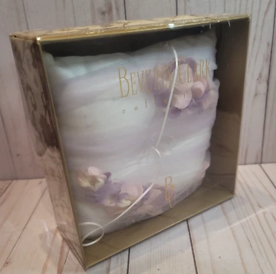 Travesseiro de casamento floral rosa roxo coleção Beverley Clark - Imagem 1 de 3