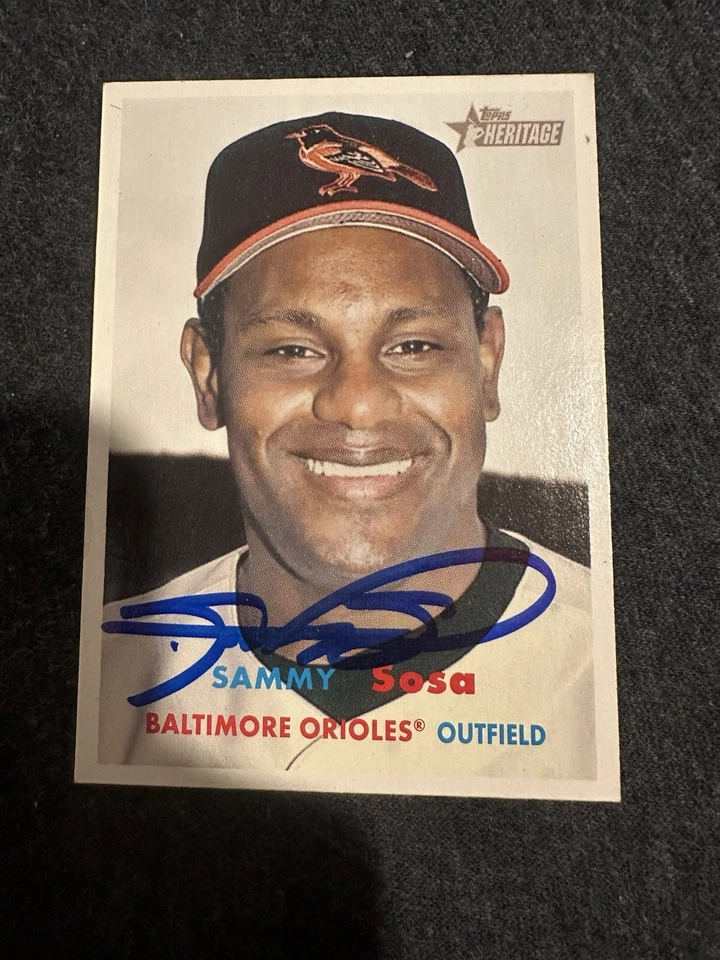 Sammy Sosa Signed 2006 Topps Heritage Baseball Card  - Image 1 of 1