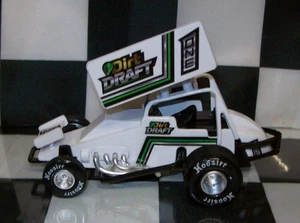 #1 DIRT DRAFT WHITE 1/32 PULL BACK DIRT SPRINT CAR DIECAST CAR - Picture 1 of 3