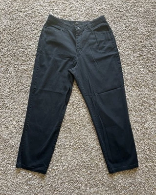 Lee Women’s Size 8 Black Straight Leg Relaxed Fit Khaki Pants - Image 1 of 4