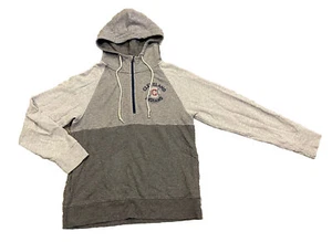 SUDADERA CON CAPUCHA HOMENAJE CLEVELAND INDIOS GRIS CUARTO CON CREMALLERA PARA HOMBRE M - Imagen 1 de 3