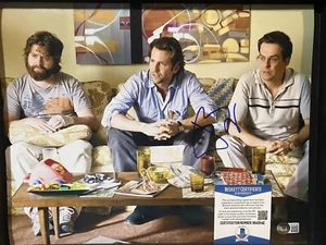 BRADLEY COOPER SIGNED 11X14 PHOTO THE HANGOVER BECKETT BAS AUTOGRAPH AUTO 2 - Picture 1 of 2