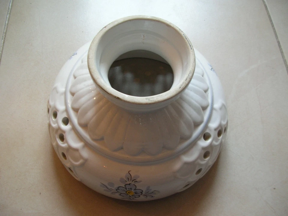 Abat jour en céramique blanche ajourée pour lampe luminaire de 19,3 cm - Photo 1/1