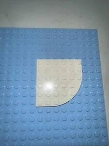 Lego Stck. - weiße Platte, runde Ecke 6 x 6 - Nr. 6003 - Stck 5 - Bild 1 von 3