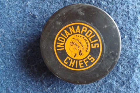 Indianapolis Chiefs IHL Official Game Puck!  Ultra Rare! Hard to find ENDS ON 30 Cover