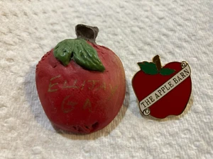The Apple Barn/Ellijay Georgia Apple Pin Souvenir Pinback (Lot of 2) - Picture 1 of 3