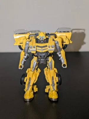 Transformers Studio Series #100 Deluxe Class Bumblebee Rise of the Beasts Hasbro - Image 1 of 4