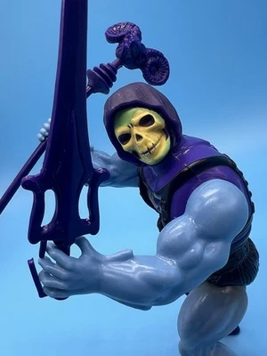 Vintage 1983 MOTU Masters of the Universe He-Man Battle Armor Skeletor Complete - Image 1 of 4
