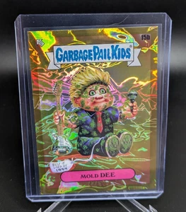 2025 Garbage Pail Kids X Green Day Mold Dee Gold Crumpled 42/50 - Picture 1 of 2