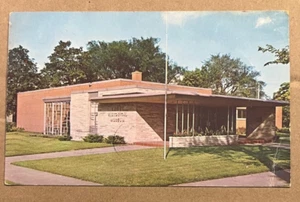 VINTAGE 1965 USED POSTCARD - GROUT HISTORICAL MUSEUM, WATERLOO, IOWA - CREASES - Picture 1 of 2
