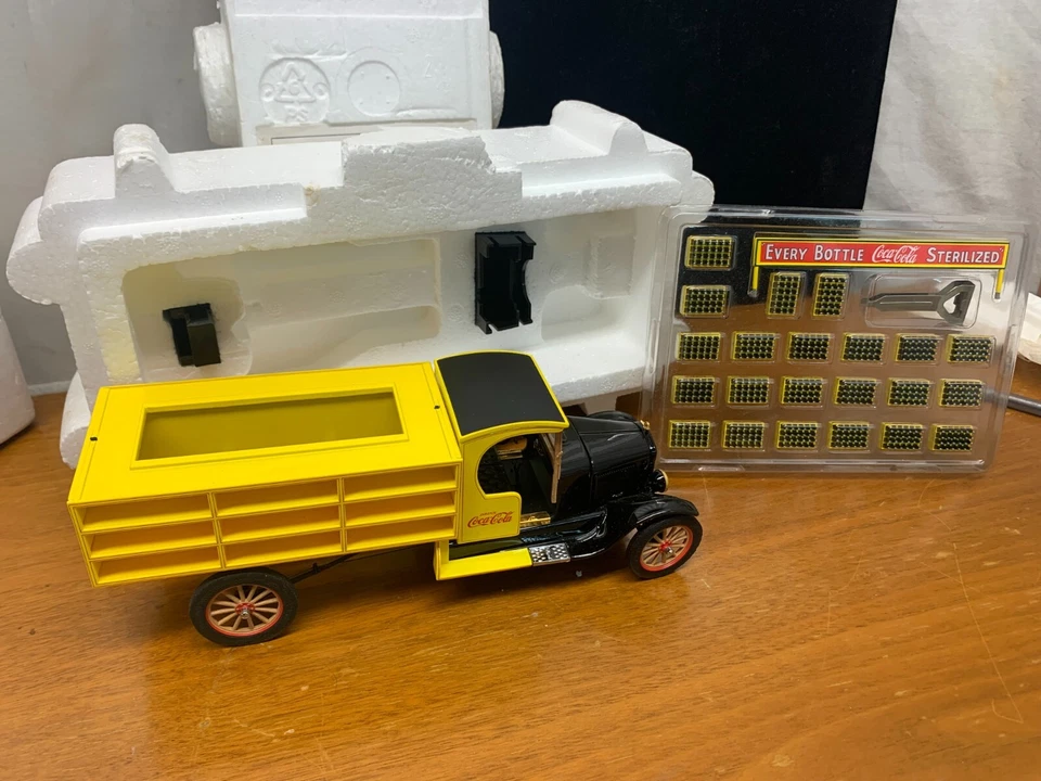 The Danbury Mint Vintage 1927 Coca Cola Ford Delivery Truck Die Cast Car NEW - Image 1 of 4
