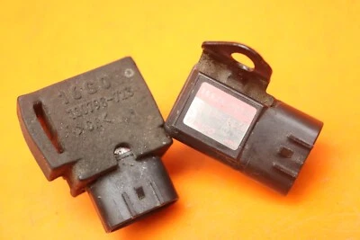 01-04 SUZUKI GSXR 1000 OEM MAPA CONJUNTO DE SENSORES DE PRESIÓN DE FLUJO DE AIRE MÁSICO Foto 1 de 4