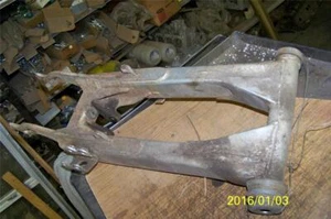Yamaha 350   Warrior swing arm  parts 1995? - Foto 1 di 4