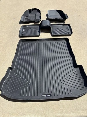 Совершенно новые напольные и грузовые коврики 2019 Ford Explorer Husky!!  - Изображение 1 из 2