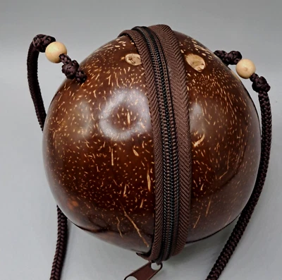 Bolsa/bolsa de mão feita à mão polida com zíper e alça de ombro. - Imagem 1 de 4