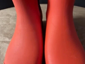 UGG DROPLET HAZARD ORANGE WATERPROOF RUBBER RAIN BOOTS wool blend insert Sz 10 - Picture 1 of 10