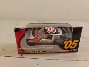 NASCAR 4 settembre 2005 California Speedway #05 scala 1:64 auto promozionale pressofusa - Foto 1 di 6
