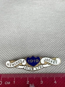 Vintage Enamel NJC Newcastle Jockey Club LTD 1919 Badge - Picture 1 of 10