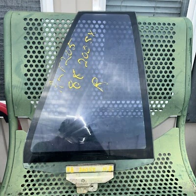 84 85 86 87 88 Nissan 200SX 2D pasajero cuarto derecho cupé cristal Foto 1 de 4