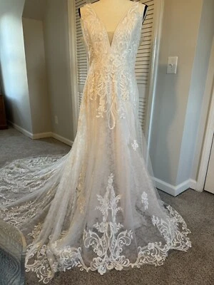 Allure Romance 3355L 婚礼礼服沙香槟裸色 14 码蕾丝火车 — 第 1/4 张图片