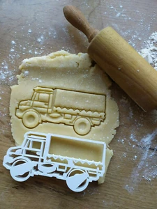  NUEVO similar Unimog 1300 l cortador Zwotonner molde cortador masa salada coche coche - Imagen 1 de 5